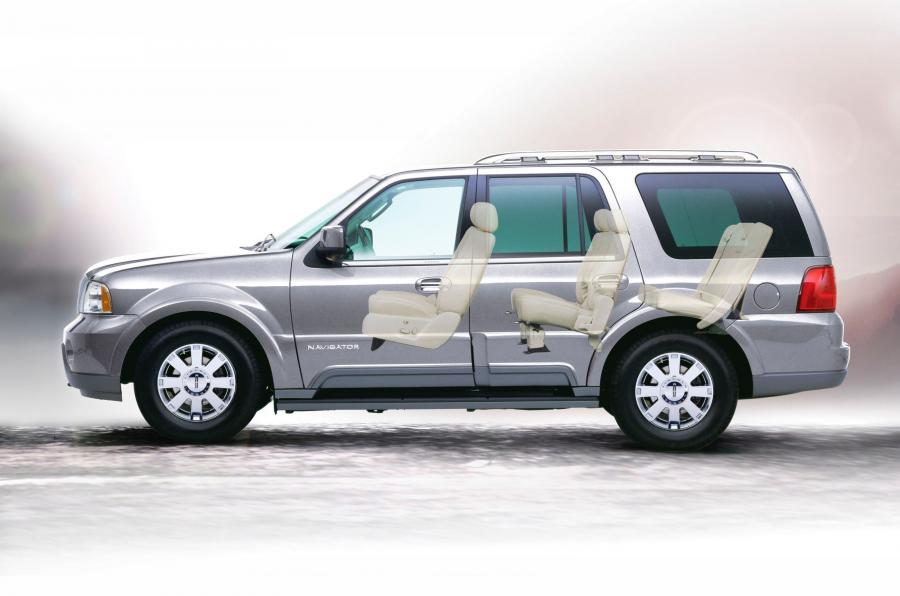  Lincoln Navigator 2003 года  (фото 11 из 59)